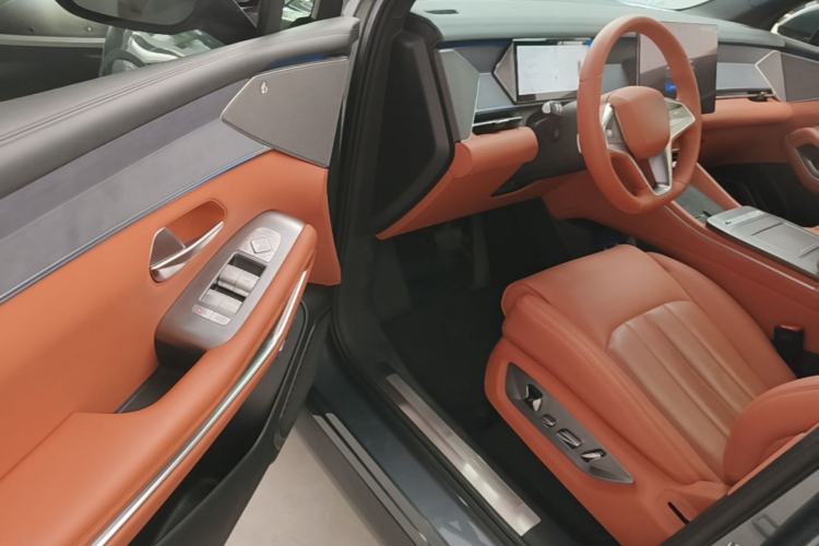 Used BYD Tang L 2025 EV 600KM All-Wheel-Drive LiDAR Flagship Model Driver Seat