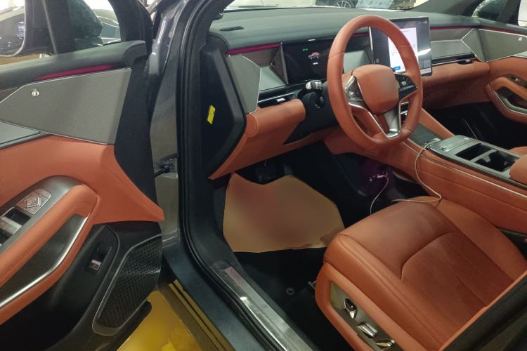 Used BYD Tang L 2025 EV with 670 km Range LiDAR and Premium Features Driver Seat