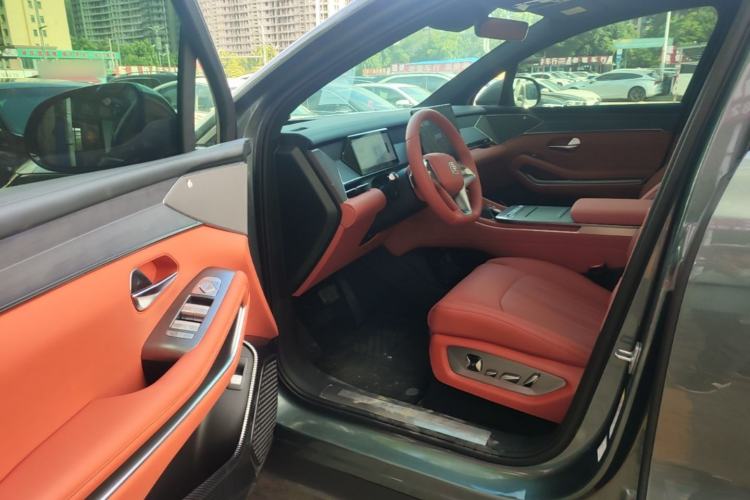 Used BYD Tang L 2025 DM 175KM Drone Player Edition Driver Seat