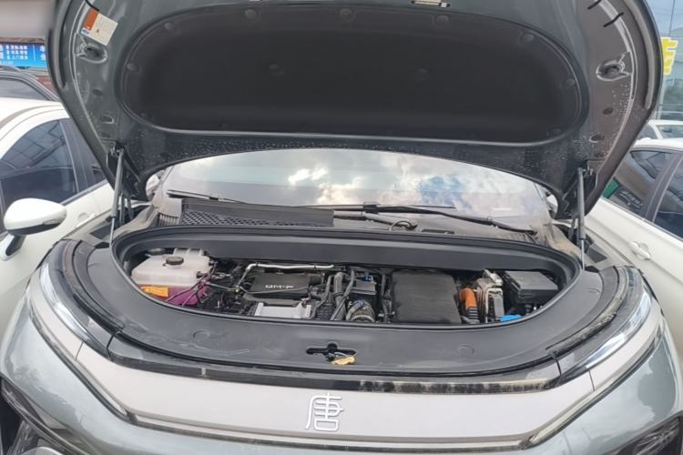 Used BYD Tang L 2025 DM 175KM Drone Player Edition Engine Bay