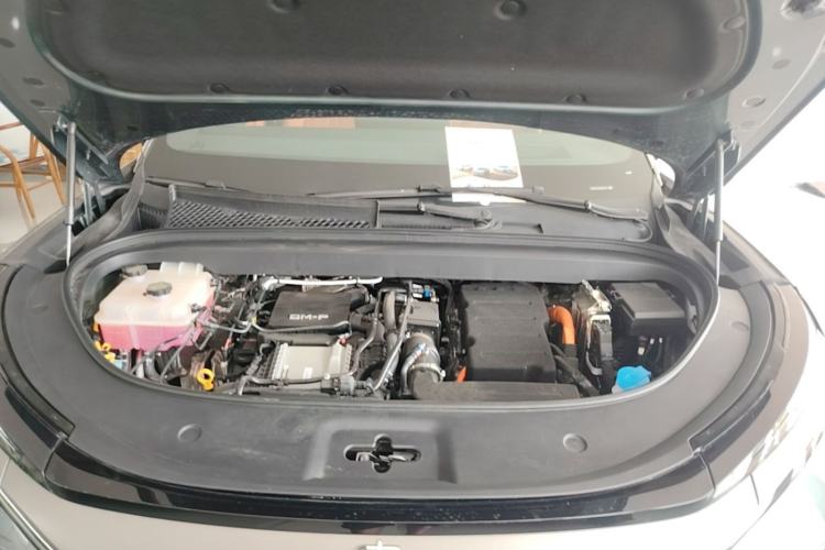 Used BYD Tang L 2025 DM 175KM Drone Player Edition Engine Bay