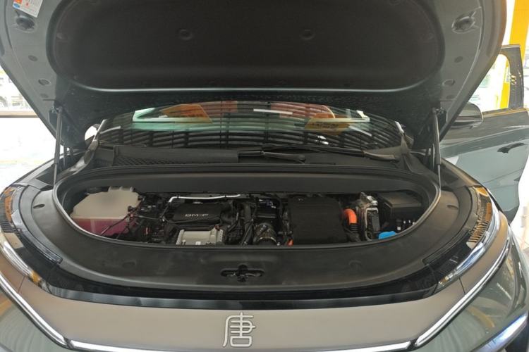 Used BYD Tang L 2025 DM 175KM Drone Player Edition Engine Bay