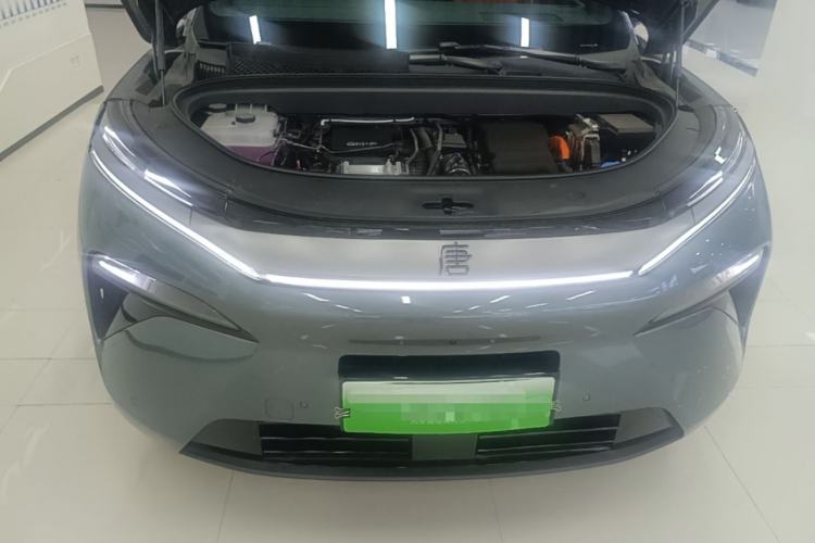 Used BYD Tang L 2025 DM 175KM Drone Player Edition Engine Bay