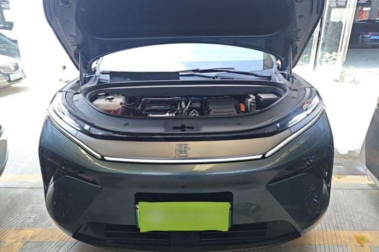 Used BYD Tang L 2025 DM 175KM Drone Player Edition Engine Bay