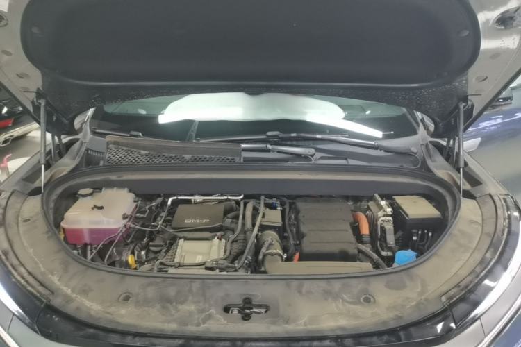 Used BYD Tang L 2025 DM 175KM Drone Player Edition Engine Bay