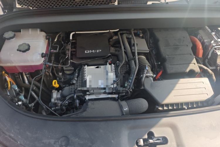 Used BYD Tang L 2025 DM 200KM Four-Wheel Drive LiDAR Flagship Model Engine Bay