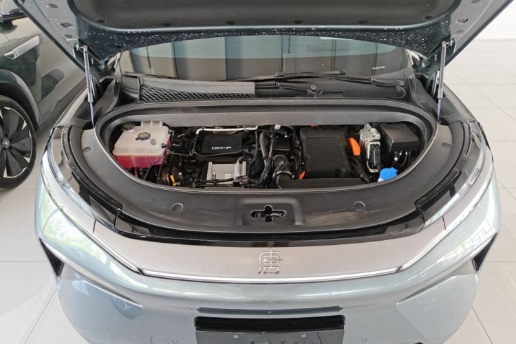 Used BYD Tang L 2025 DM 175KM Drone Player Edition Engine Bay