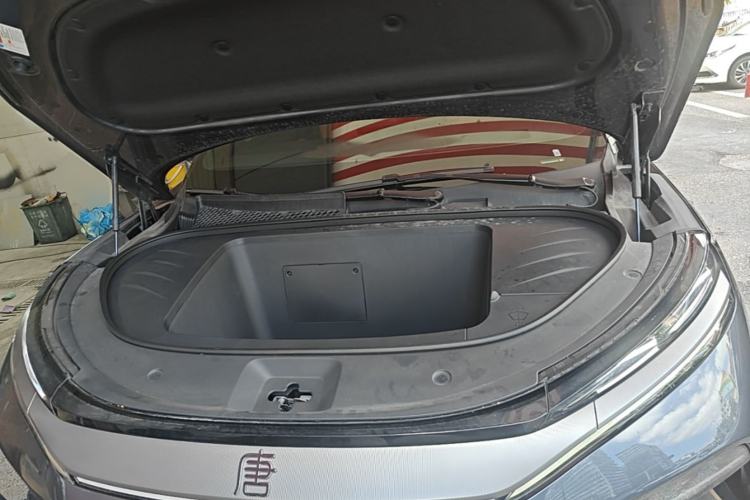Used BYD Tang L 2025 EV 600KM All-Wheel-Drive LiDAR Flagship Model Engine Bay