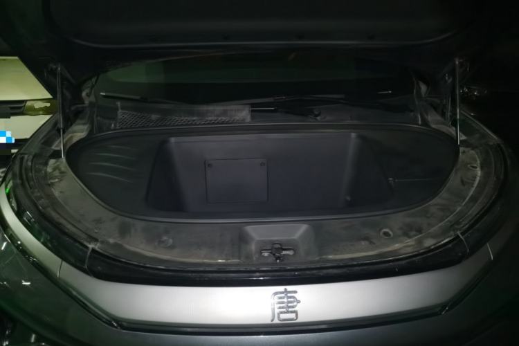 Used BYD Tang L 2025 EV with 670 km Range LiDAR and Premium Features Engine Bay