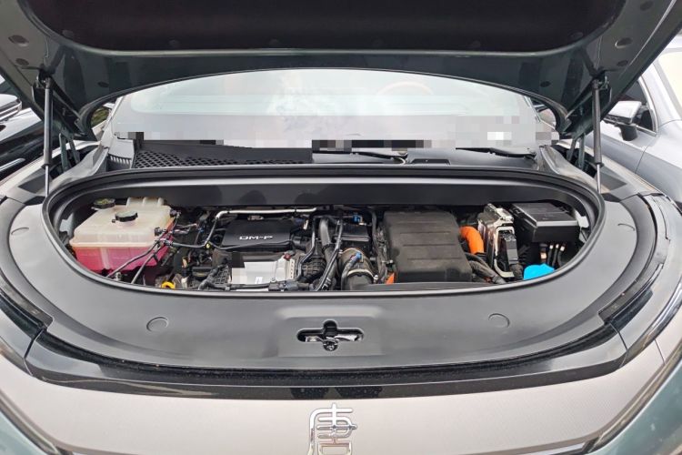 Used BYD Tang L 2025 DM 175KM Drone Player Edition Engine Bay