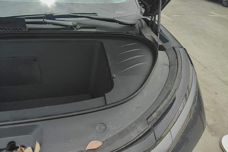 Used BYD Tang L 2025 EV 600KM All-Wheel-Drive LiDAR Flagship Model Engine Bay Left