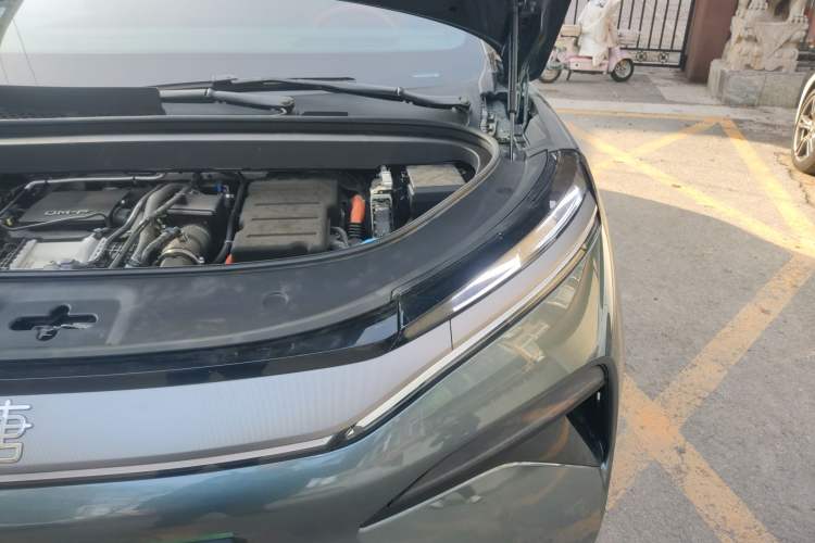 Used BYD Tang L 2025 DM 175KM Drone Player Edition Engine Bay Left