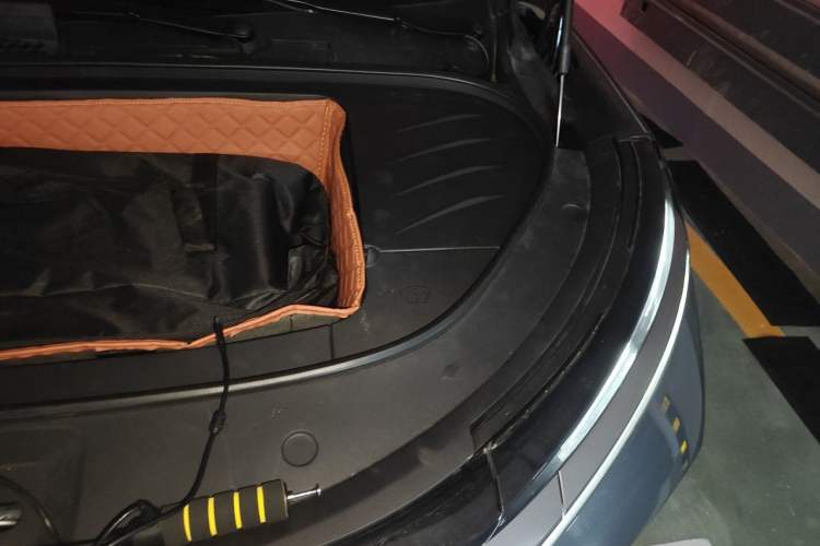 Used BYD Tang L 2025 EV 600KM All-Wheel-Drive LiDAR Flagship Model Engine Bay Left