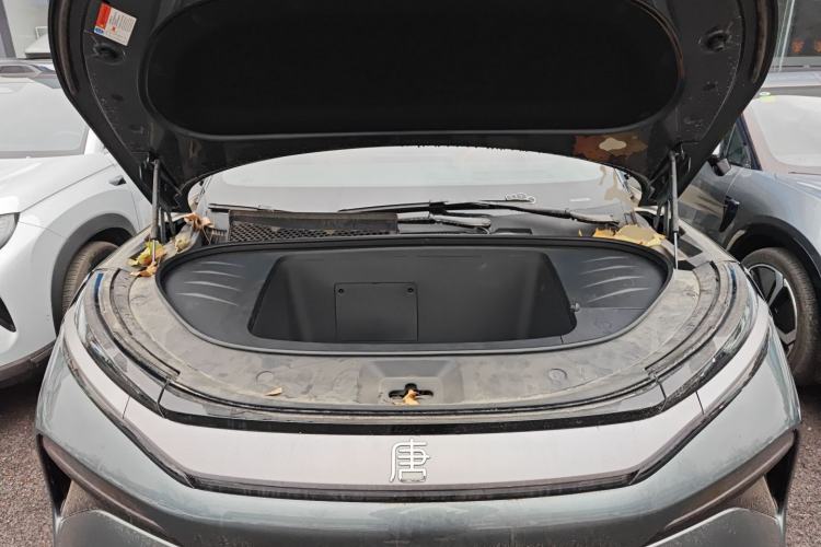 Used BYD Tang L 2025 EV 600KM All-Wheel-Drive LiDAR Flagship Model Engine Bay