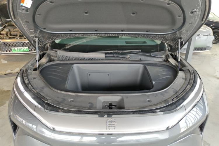 Used BYD Tang L 2025 EV 670KM LiDAR Flagship Version Engine Bay