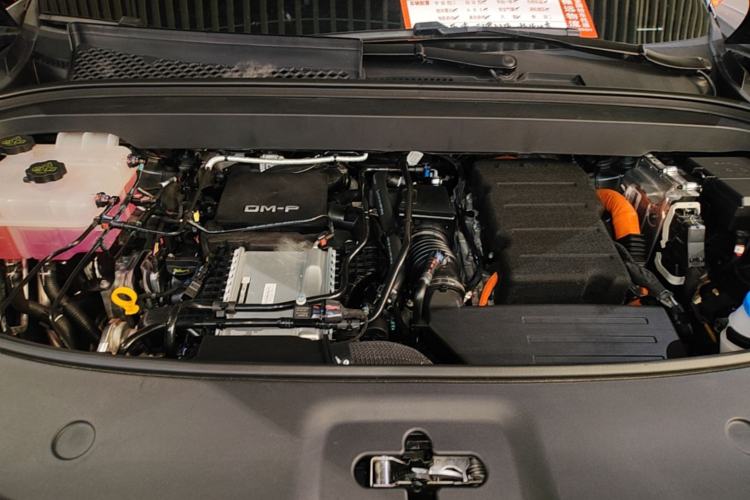 Used BYD Tang L 2025 DM 175KM Drone Player Edition Engine Bay