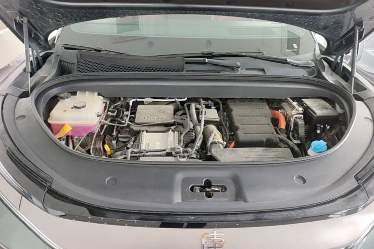 Used BYD Tang L 2025 DM 175KM Drone Player Edition Engine Bay