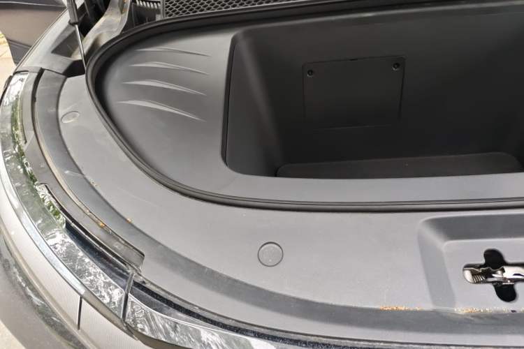 Used BYD Tang L 2025 EV 600KM All-Wheel-Drive LiDAR Flagship Model Engine Bay Right