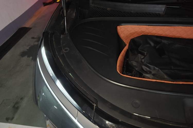 Used BYD Tang L 2025 EV 600KM All-Wheel-Drive LiDAR Flagship Model Engine Bay Right