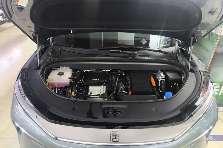 Used BYD Tang L 2025 DM 215KM LiDAR Flagship Model Engine Bay