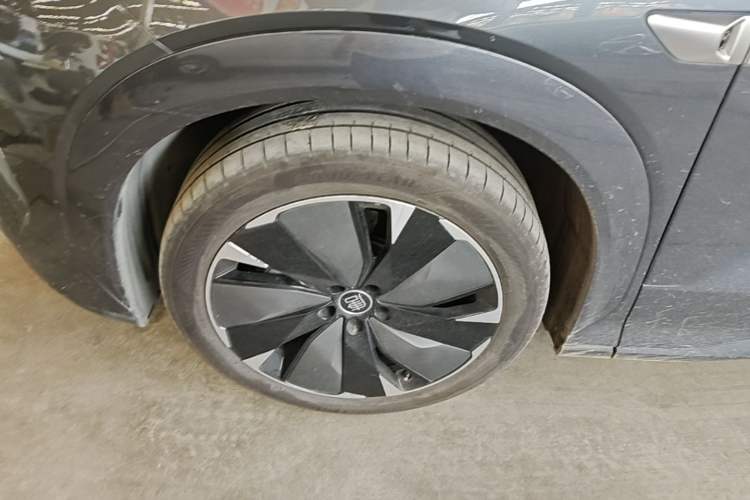 Used BYD Tang L 2025 EV 600KM All-Wheel-Drive LiDAR Flagship Model Exterior 1