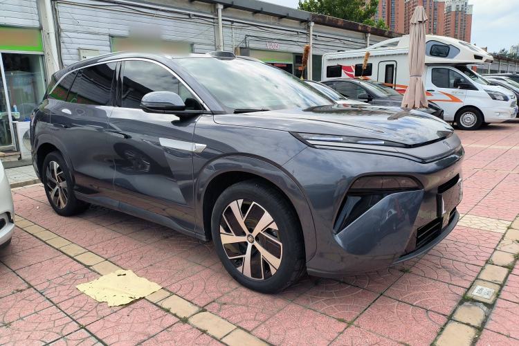 Used BYD Tang L 2025 DM 215KM LiDAR Flagship Model Exterior 2