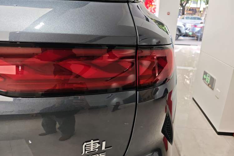 Used BYD Tang L 2025 EV 600KM All-Wheel-Drive LiDAR Flagship Model Exterior 3