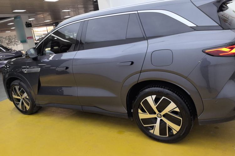 Used BYD Tang L 2025 DM 200KM Four-Wheel Drive LiDAR Flagship Model Exterior 3