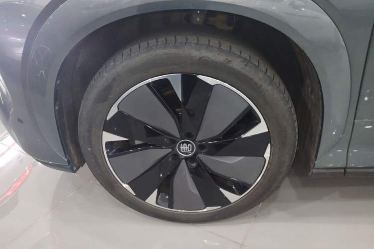 Used BYD Tang L 2025 DM 175KM Drone Player Edition Exterior 4