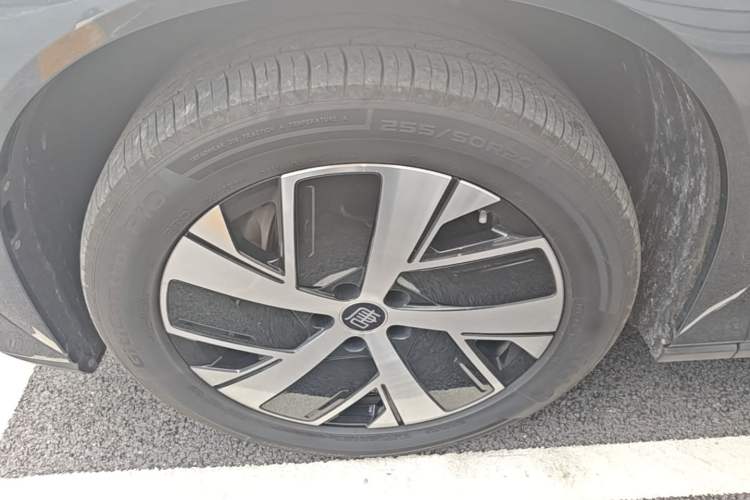 Used BYD Tang L 2025 DM 200KM Four-Wheel Drive LiDAR Flagship Model Exterior 4