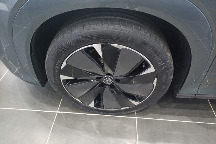 Used BYD Tang L 2025 DM 175KM Drone Player Edition Exterior 4