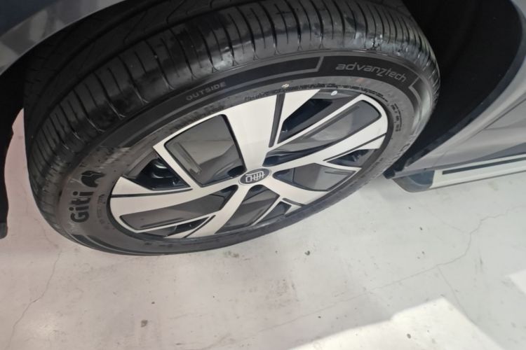 Used BYD Tang L 2025 EV with 670 km Range LiDAR and Premium Features Exterior 4