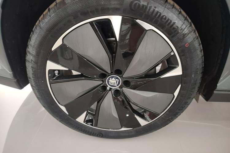 Used BYD Tang L 2025 DM 175KM Drone Player Edition Exterior 5