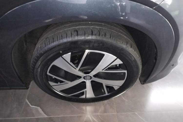 Used BYD Tang L 2025 DM 200KM Four-Wheel Drive LiDAR Flagship Model Exterior 5