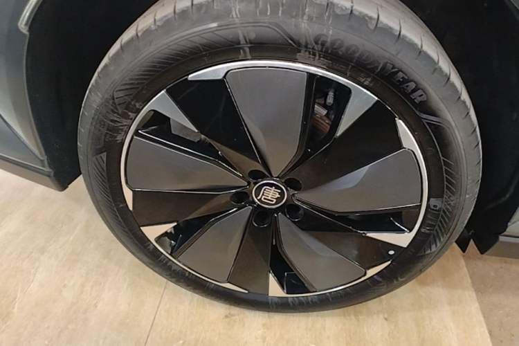 Used BYD Tang L 2025 DM 175KM Drone Player Edition Exterior 5