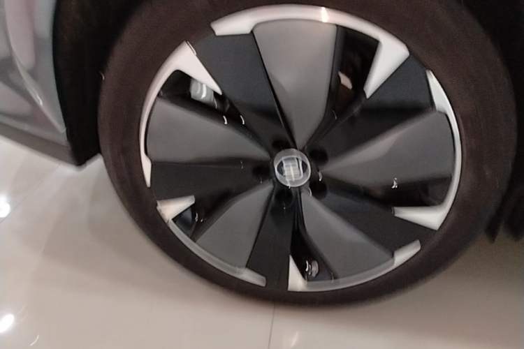 Used BYD Tang L 2025 DM 175KM Drone Player Edition Exterior 5