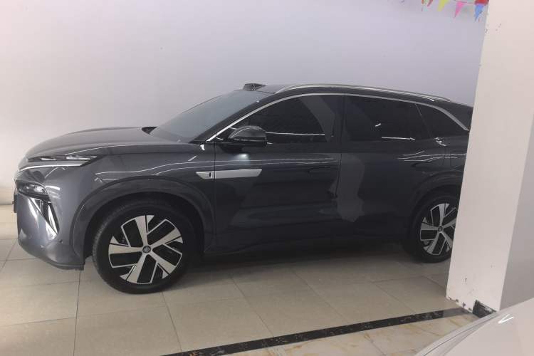 Used BYD Tang L 2025 DM 215KM LiDAR Flagship Model Exterior 5