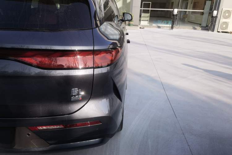Used BYD Tang L 2025 DM 200KM Four-Wheel Drive LiDAR Flagship Model Exterior 5