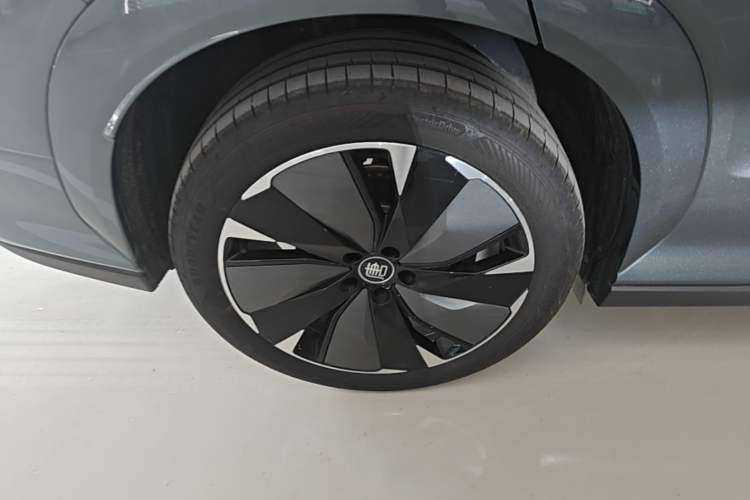 Used BYD Tang L 2025 DM 175KM Drone Player Edition Exterior 5
