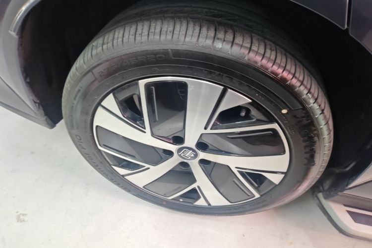 Used BYD Tang L 2025 EV with 670 km Range LiDAR and Premium Features Exterior 5