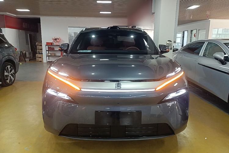 Used BYD Tang L 2025 EV 600KM All-Wheel-Drive LiDAR Flagship Model Front