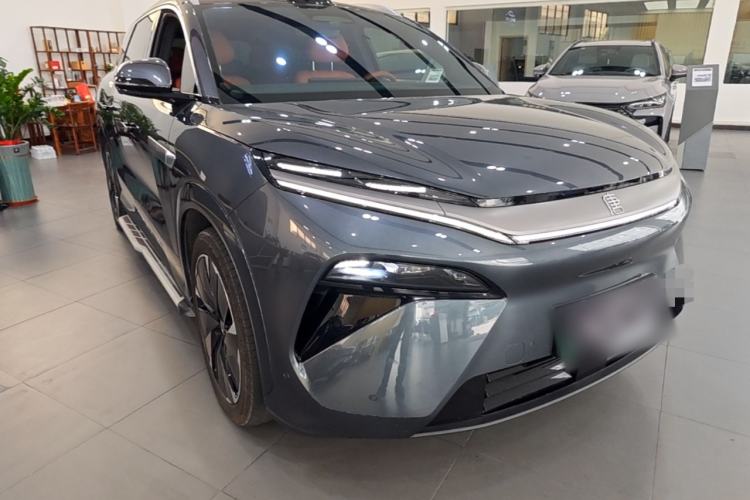 Used BYD Tang L 2025 EV 600KM All-Wheel-Drive LiDAR Flagship Model Front Right 45 Deg