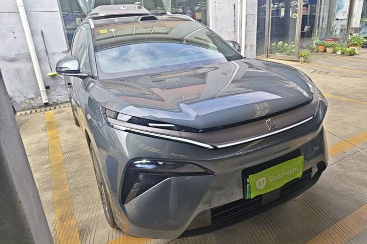 Used BYD Tang L 2025 DM 175KM Drone Player Edition Front Right 45 Deg