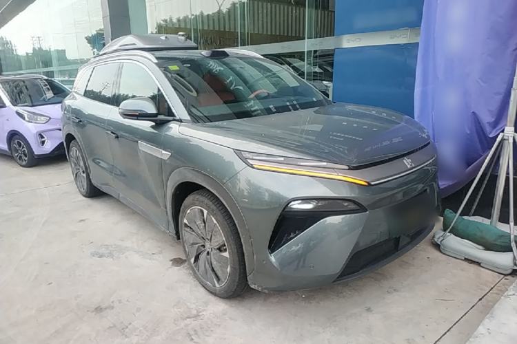 Used BYD Tang L 2025 DM 175KM Drone Player Edition Front Right 45 Deg