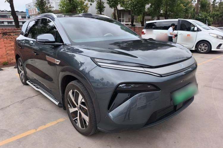 Used BYD Tang L 2025 EV with 670 km Range LiDAR and Premium Features Front Right 45 Deg