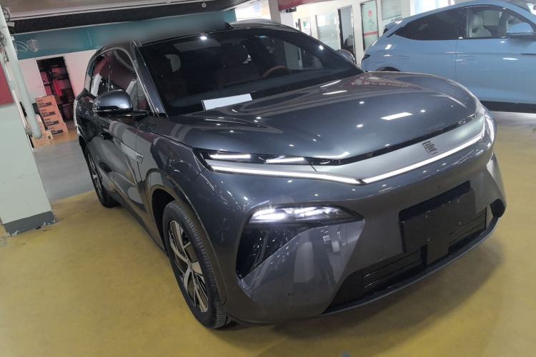 Used BYD Tang L 2025 DM 215KM LiDAR Flagship Model Front Right 45 Deg