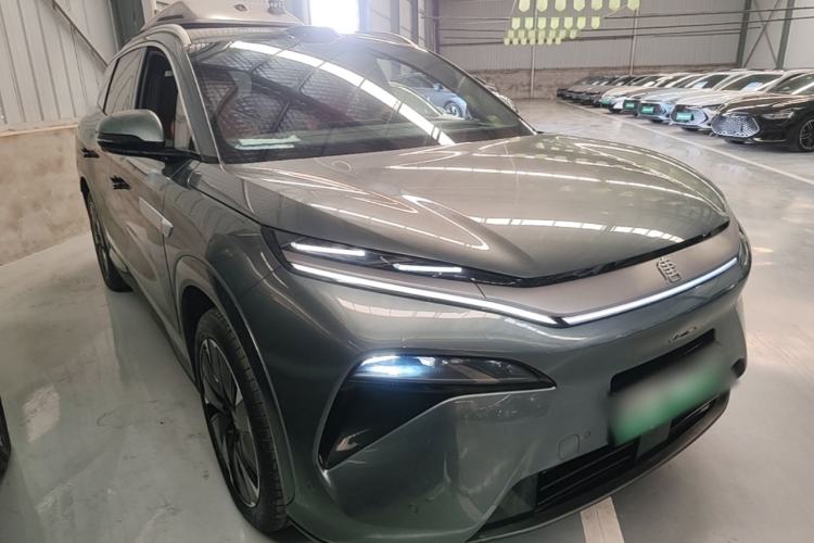 Used BYD Tang L 2025 DM 175KM Drone Player Edition Front Right 45 Deg
