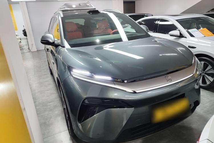 Used BYD Tang L 2025 DM 175KM Drone Player Edition Front Right 45 Deg