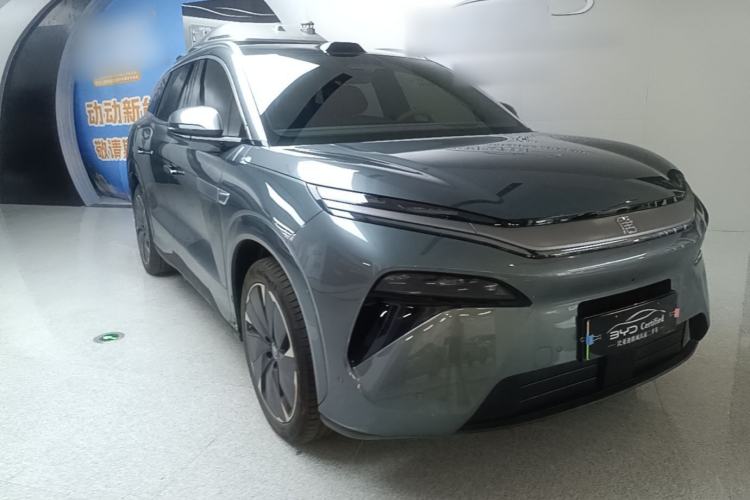 Used BYD Tang L 2025 DM 175KM Drone Player Edition Front Right 45 Deg