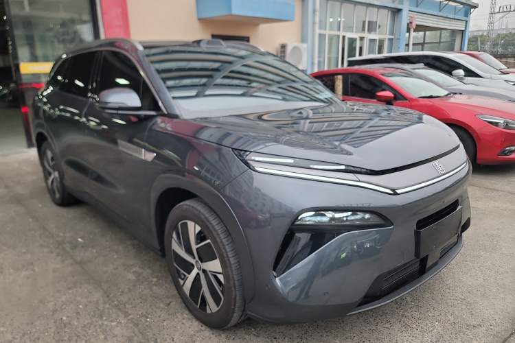 Used BYD Tang L 2025 DM 215KM LiDAR Flagship Model Front Right 45 Deg